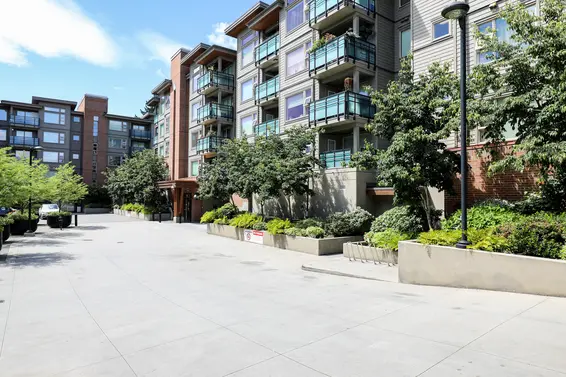 District Crossing - 1677 Lloyd | Condos For Sale + New Listing Alerts  