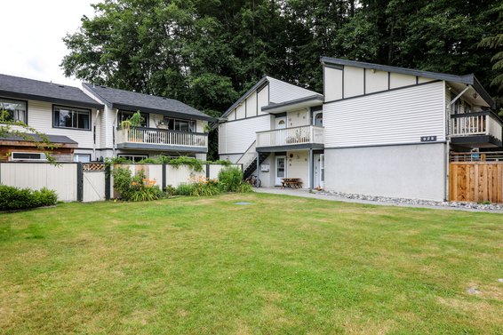 Edgewater Estates - 928 Premier St | Homes For Sale + Listing Alerts