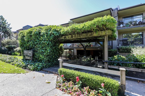 251 W 4th Street, North Vancouver