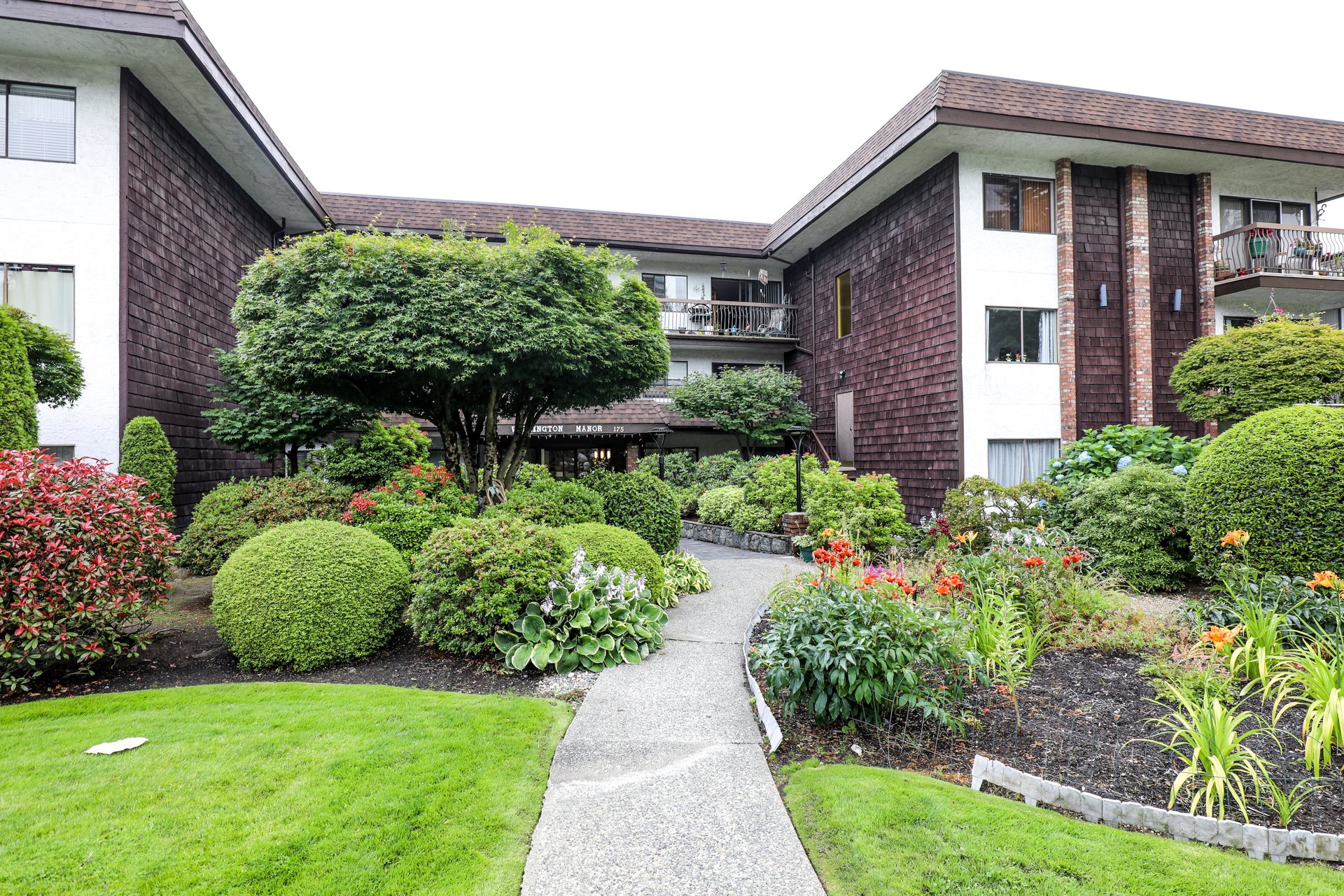 Wellington Manor 175 E 5th St Condos For Sale + Sold Listings