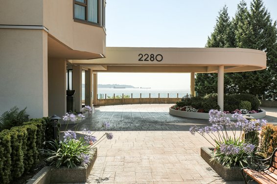 Regatta Pointe - 2280 Bellevue Ave | Condos For Sale + Listing Alerts