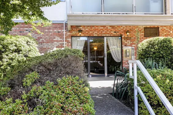 Mahon Gardens - 308 W 2nd St | Condos For Sale + Listing Alerts  