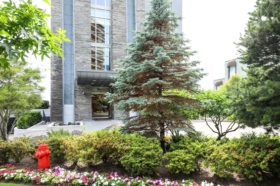The Argyle - 2142 Argyle Ave | Condos For Sale + Listing Alerts  