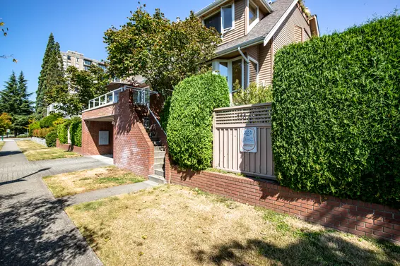 Keith View Mews - 220 E Keith Rd | Townhomes For Sale + Alerts  