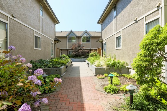 Georgian Court - 2133 St. Georges Street | Townhomes For Sale + Listing Alerts