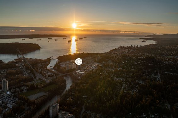 423 6Th Street, West Vancouver