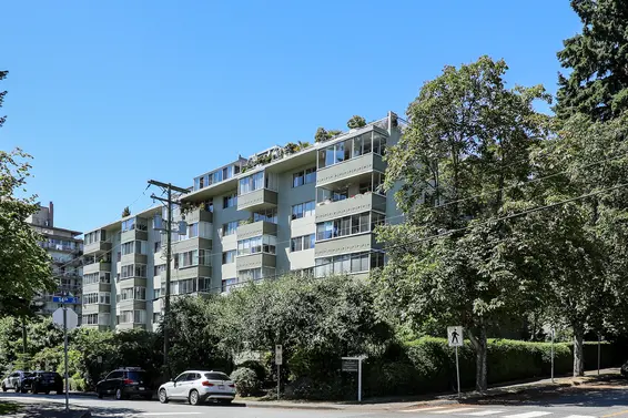 Oceanbrook - 1425 Esquimalt | Condos For Sale + Listing Alerts  