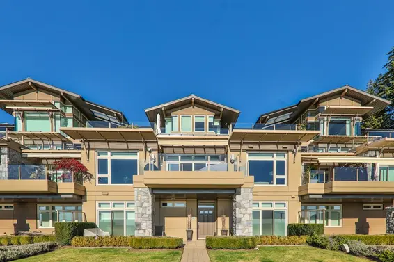 2535 Garden Court, West Vancouver