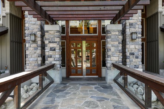 Seasons South - 530 Raven Woods | Condos For Sale + Listing Alerts
