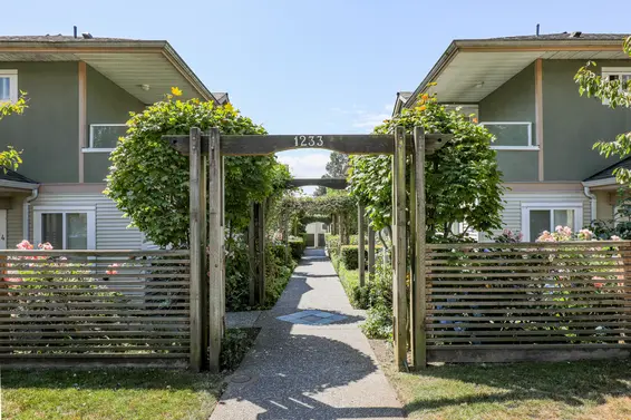 1233 West 16th Street, North Vancouver