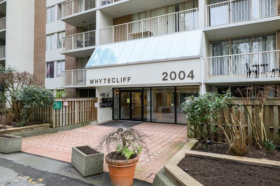 Whytecliff | Woodcroft Estates - 2004 Fullerton Ave