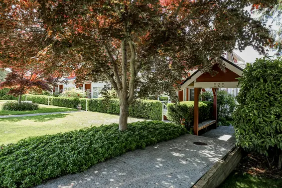 St James Place - 225 E 5th St | Townhomes For Sale + Listing Alerts  