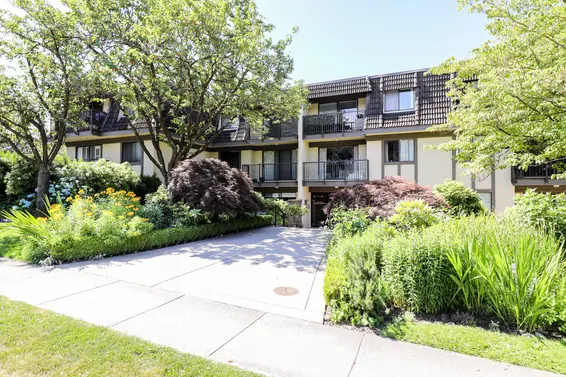 The Shorecrest - 307 W 2nd St | Condos For Sale + New Listing Alerts  