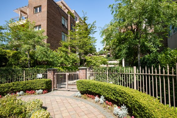 The Rosemont - 2271 Bellevue | Condos For Sale + Listing Alerts