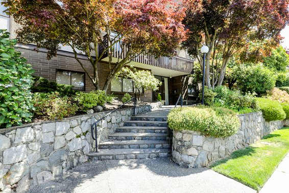 Excelsior - 120 E 4th St | Condos For Sale + New Listing Alerts