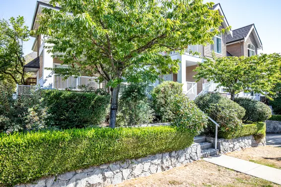 Gladwin Court - 250 E Keith Rd | Townhomes For Sale + Alerts  