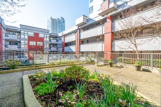 The Met - 345 Lonsdale Ave | Condos For Sale + Sold Listings