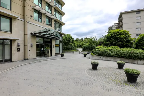 Mira on the Park - 683 W Victoria | Condos For Sale + Sold Listings  