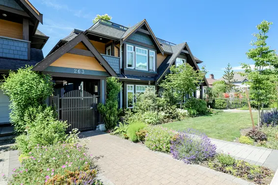 St. Andrew's Place - 263 E 5th St | Townhomes For Sale + Alerts  