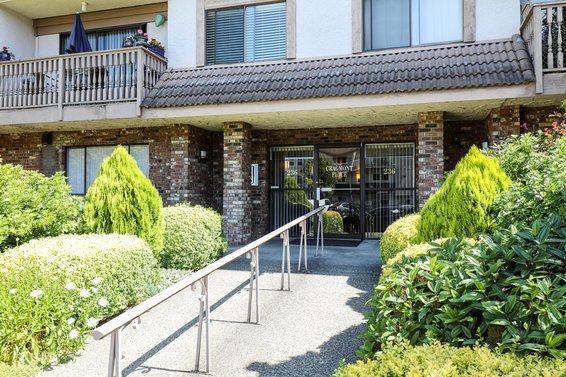 Cragmont Place - 236 W 2nd St | Condos For Sale + Listing Alerts