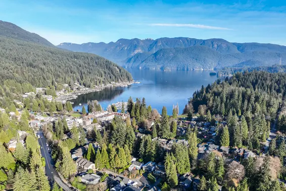 2020 - 2062 Deep Cove Crescent, North Vancouver