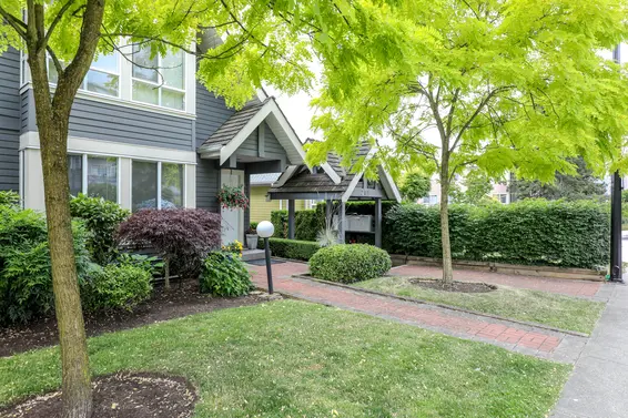 209 East 6th Street, North Vancouver