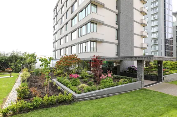 Navy Jack West - 2108 Argyle | Condos For Sale + Listing Alerts  