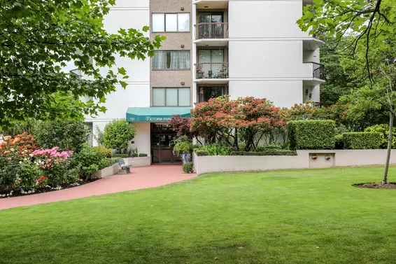 Park Avenue Place - 701 W Victoria | Condos For Sale + Listing Alerts  