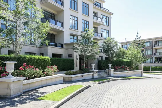Water's Edge | Condos For Sale + New Listing Alerts  