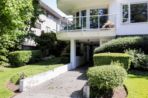 Beverly Court - 320 W 2nd St | Condos For Sale + Listing Alerts