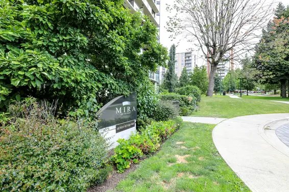 Mira on the Park - 683 W Victoria | Condos For Sale + Sold Listings  