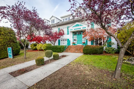 Old Colony - 120 W 17th St | Condos For Sale + Sold Listings  