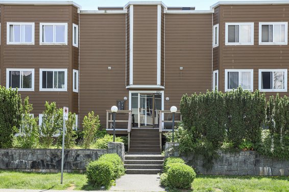 The Christina - 107 W 27th St | Condos For Sale + New Listing Alerts