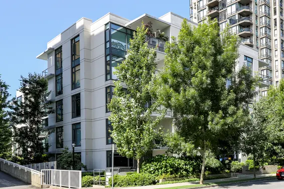 Capstone - 135 W 2nd St | Condos For Sale + New Listing Alerts  
