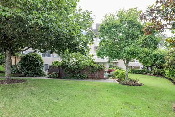Lions View Court - 261 W 16th St | Townhomes For Sale + Alerts  