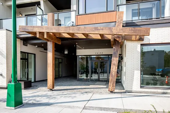 1633 Tatlow Avenue, North Vancouver For Sale - image 1