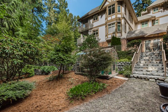 Ridge Park Gardens - 2059 Chesterfield Ave | Condos For Sale + Alerts