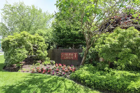 Somerset Green - 2800 Chesterfield |  Condos For Sale + Listing Alerts  