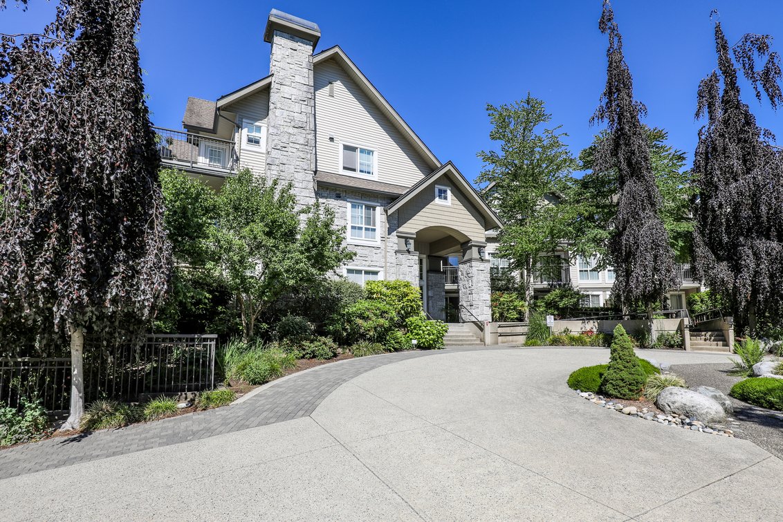 Highgate 1100 E 29th St Condos For Sale + Sold Listings