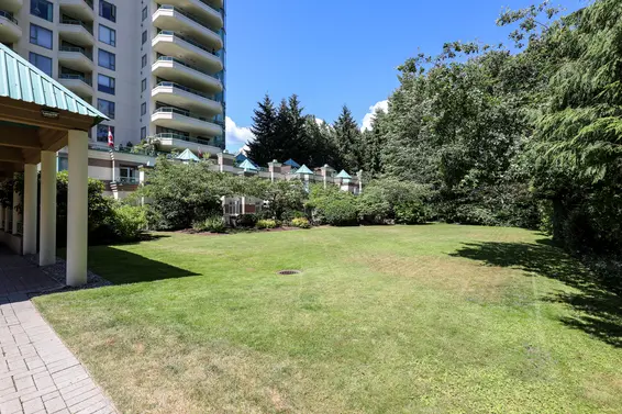 The Westroyal - 338 Taylor Way | Condos For Sale + Listing Alerts  