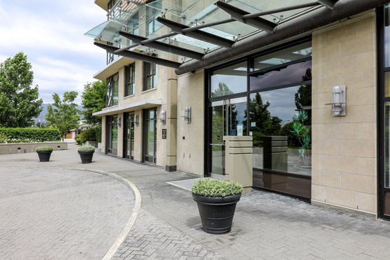 Mira on the Park - 683 W Victoria | Condos For Sale + Sold Listings
