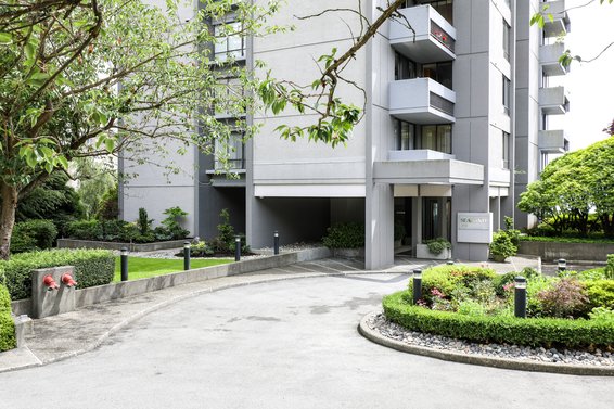 1930 Bellevue Avenue, West Vancouver