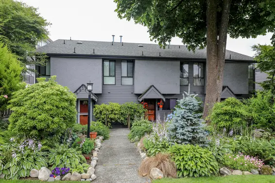 Carlton Court - 225 W 14th St | Townhomes For Sale + Alerts  