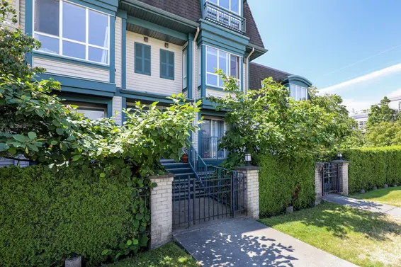 St. David's Landing - 288 St. Davids | Townhomes For Sale + Alerts  