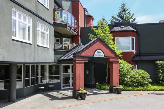 Somerset Green - 2800 Chesterfield |  Condos For Sale + Listing Alerts