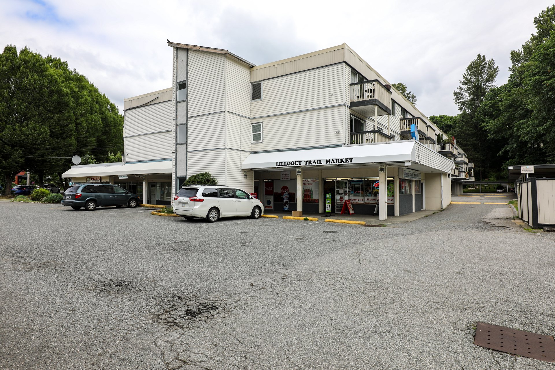 Edgewater Estates 834 Premier Condos For Sale + Listing Alerts