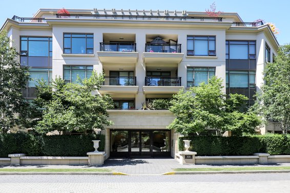 Water's Edge | Condos For Sale + New Listing Alerts