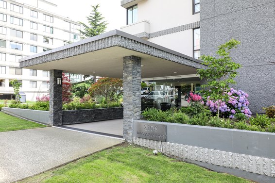 Navy Jack West - 2108 Argyle | Condos For Sale + Listing Alerts