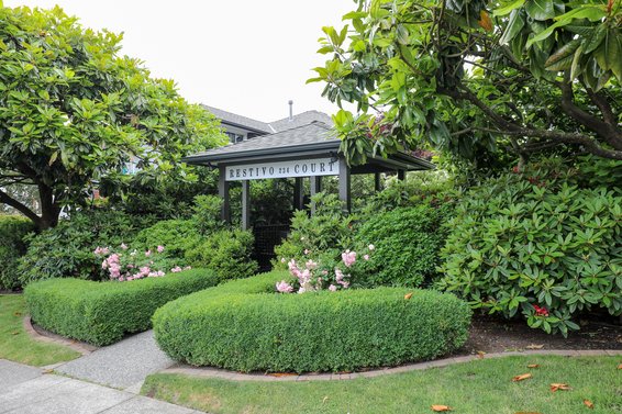 Restivo Court - 234 W 17th St | Townhomes For Sale + Alerts