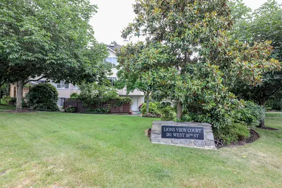 261 West 16th Street, North Vancouver